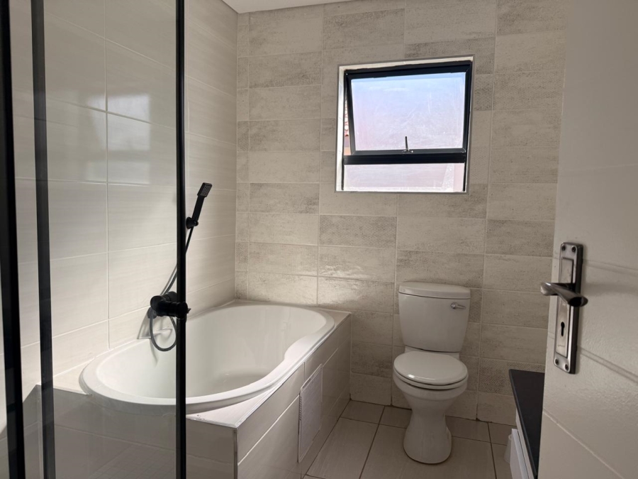 4 Bedroom Property for Sale in Buffelspoort Eco Estate North West